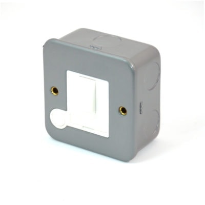 13A switched metal clad fused spur with metal back box.-0